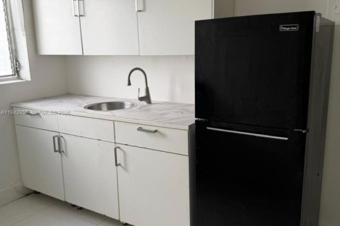 Copropriété à louer à Miami Beach, Floride: 40.04 m2 № 1999458 - photo 9