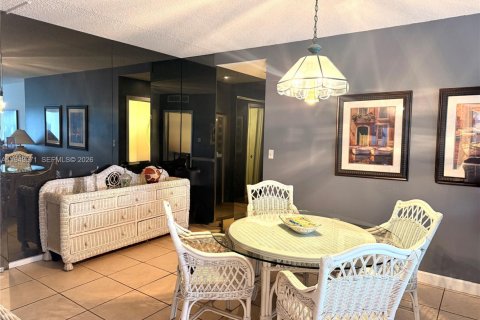 Condominio en venta en Sunny Isles Beach, Florida, 1 dormitorio, 70.79 m2 № 2005838 - foto 8