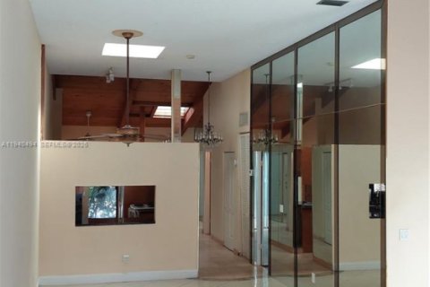 Снять в аренду виллу или дом в Халландейл-Бич, Флорида 2 спальни, 156.08м2, № 1997694 - фото 3