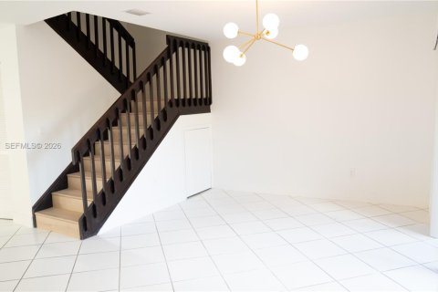 Townhouse in Miami, Florida 3 bedrooms, 175.59 sq.m. № 2002672 - photo 7