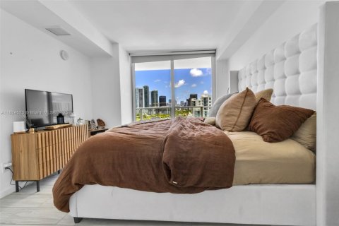 Condo in Miami, Florida, 2 bedrooms  № 1800773 - photo 6