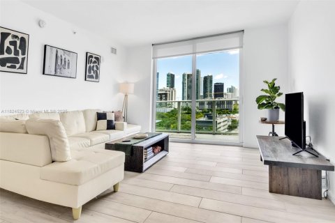 Condo in Miami, Florida, 2 bedrooms  № 1800773 - photo 11