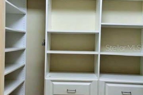 Снять в аренду виллу или дом в Тампа, Флорида 3 комнаты, 355.72м2, № 2105905 - фото 12
