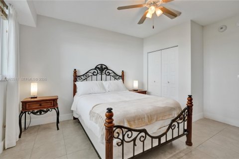 Condominio en venta en Sunny Isles Beach, Florida, 2 dormitorios, 116.59 m2 № 2031402 - foto 5