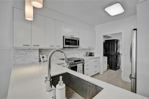 Condominio en venta en Sunny Isles Beach, Florida, 2 dormitorios, 116.59 m2 № 2031402 - foto 28