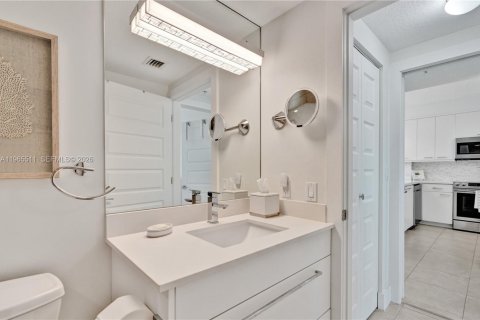 Condominio en venta en Sunny Isles Beach, Florida, 2 dormitorios, 116.59 m2 № 2031402 - foto 10