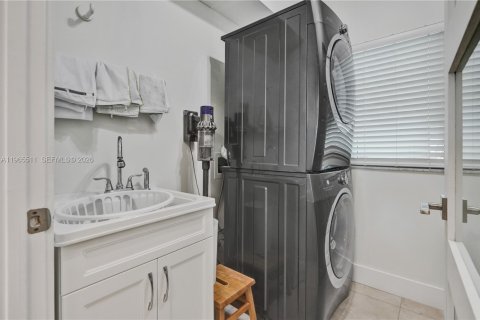 Condominio en venta en Sunny Isles Beach, Florida, 2 dormitorios, 116.59 m2 № 2031402 - foto 26