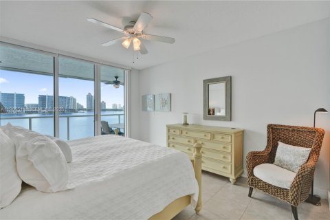 Condominio en venta en Sunny Isles Beach, Florida, 2 dormitorios, 116.59 m2 № 2031402 - foto 20