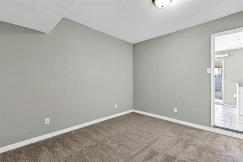 Villa ou maison à louer à Davenport, Floride: 3 chambres, 106.28 m2 № 2431247 - photo 26