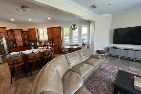House in Orlando, Florida 4 bedrooms, 371.42 sq.m. № 2166419 - photo 14