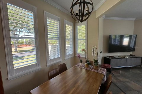 House in Orlando, Florida 4 bedrooms, 371.42 sq.m. № 2166419 - photo 11