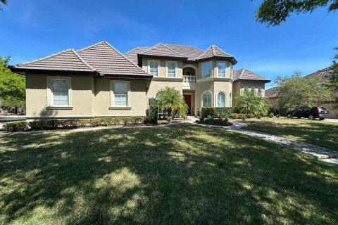 House in Orlando, Florida 4 bedrooms, 371.42 sq.m. № 2166419 - photo 2