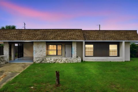Villa ou maison à Palm Bay, Floride 3 chambres, 108.32 m2 № 2413794