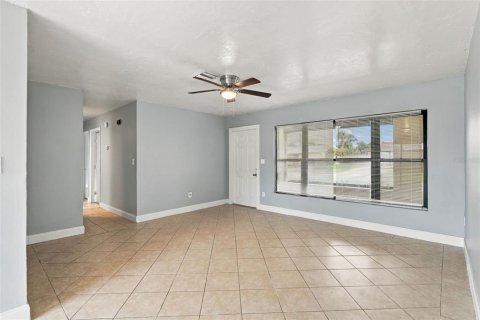 Villa ou maison à louer à Palm Bay, Floride: 3 chambres, 108.32 m2 № 2413794 - photo 8