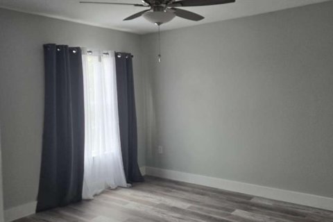 Villa ou maison à vendre à Lakeland, Floride: 4 chambres, 225.01 m2 № 2430415 - photo 11