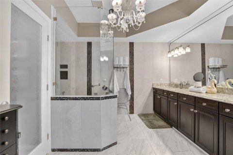 Condo in Sun City Center, Florida, 3 bedrooms  № 1899546 - photo 14