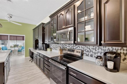 Condo in Sun City Center, Florida, 3 bedrooms  № 1899546 - photo 30