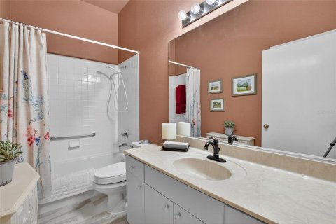 Condo in Sun City Center, Florida, 3 bedrooms  № 1899546 - photo 20