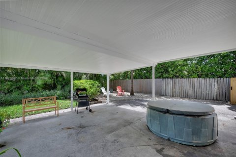 Casa en venta en Pinecrest, Florida, 5 dormitorios, 218.23 m2 № 1920944 - foto 8