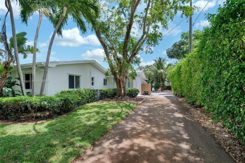 Casa en venta en Pinecrest, Florida, 5 dormitorios, 218.23 m2 № 1920944 - foto 6