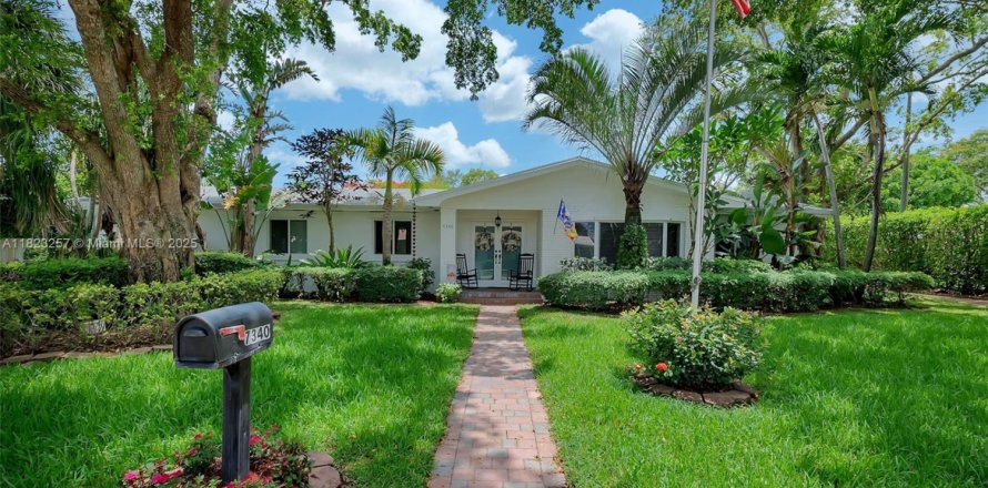 Casa en Pinecrest, Florida 5 dormitorios, 218.23 m2 № 1920944