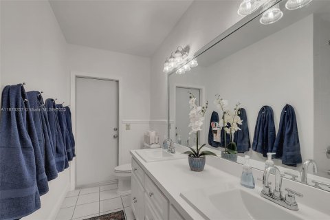 Casa en venta en Pinecrest, Florida, 5 dormitorios, 218.23 m2 № 1920944 - foto 27