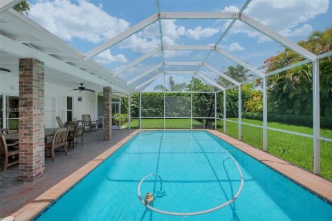 Casa en venta en Pinecrest, Florida, 5 dormitorios, 218.23 m2 № 1920944 - foto 2