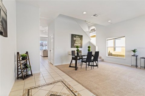 House in Davenport, Florida 5 bedrooms, 217.86 sq.m. № 1878326 - photo 3