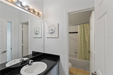 House in Davenport, Florida 5 bedrooms, 217.86 sq.m. № 1878326 - photo 25