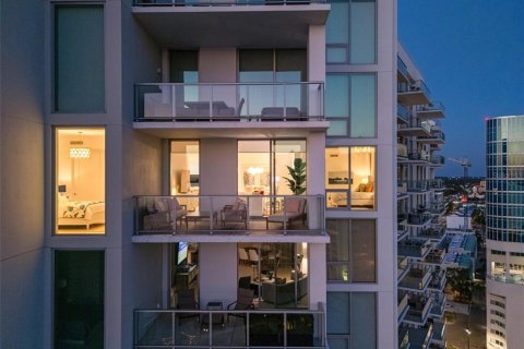 Copropriété à vendre à Sarasota, Floride: 2 chambres, 202.99 m2 № 1642937 - photo 4