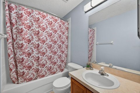 Condo in Valrico, Florida, 3 bedrooms  № 1901940 - photo 21