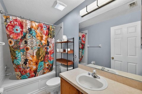 Condo in Valrico, Florida, 3 bedrooms  № 1901940 - photo 30