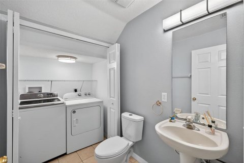 Condo in Valrico, Florida, 3 bedrooms  № 1901940 - photo 13