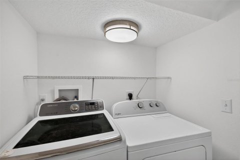Condo in Valrico, Florida, 3 bedrooms  № 1901940 - photo 14