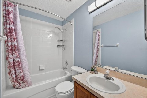 Condo in Valrico, Florida, 3 bedrooms  № 1901940 - photo 20