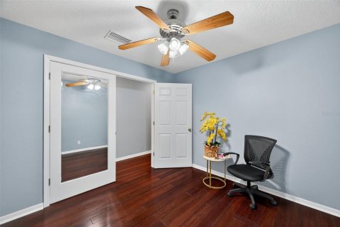 Condo in Valrico, Florida, 3 bedrooms  № 1901940 - photo 18