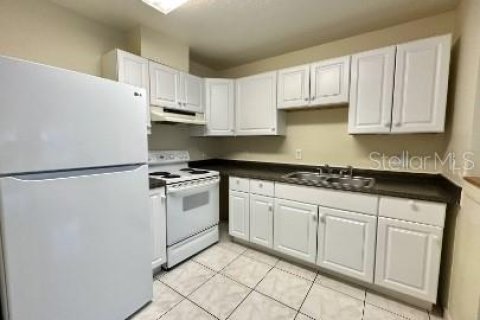 Appartement à louer à Dade City, Floride: 2 chambres, 81.29 m2 № 1870613 - photo 3