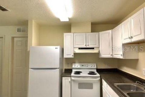 Appartement à louer à Dade City, Floride: 2 chambres, 81.29 m2 № 1870613 - photo 2
