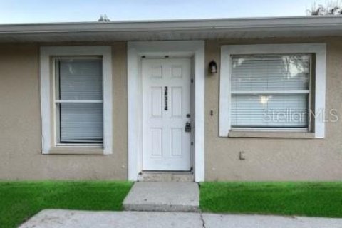 Appartement à louer à Dade City, Floride: 2 chambres, 81.29 m2 № 1870613 - photo 1
