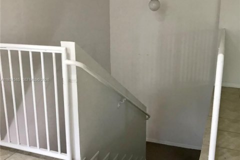 Condominio en alquiler en Doral, Florida, 3 dormitorios, 136.01 m2 № 1996248 - foto 13