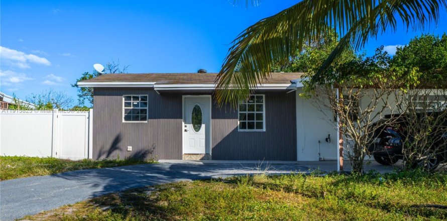 Casa en Deerfield Beach, Florida 3 dormitorios, 125.98 m2 № 1970763