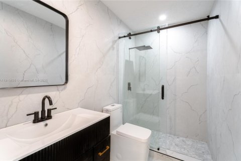 Casa en venta en Deerfield Beach, Florida, 3 dormitorios, 125.98 m2 № 1970763 - foto 12