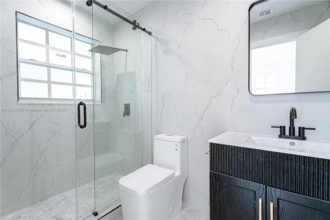 Casa en venta en Deerfield Beach, Florida, 3 dormitorios, 125.98 m2 № 1970763 - foto 19