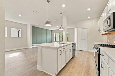 House in Odessa, Florida 4 bedrooms, 261.52 sq.m. № 2235669 - photo 16