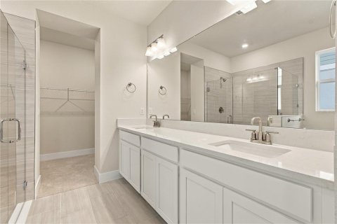 House in Odessa, Florida 4 bedrooms, 261.52 sq.m. № 2235669 - photo 4