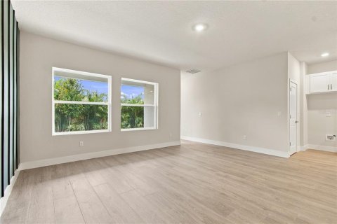 House in Odessa, Florida 4 bedrooms, 261.52 sq.m. № 2235669 - photo 24