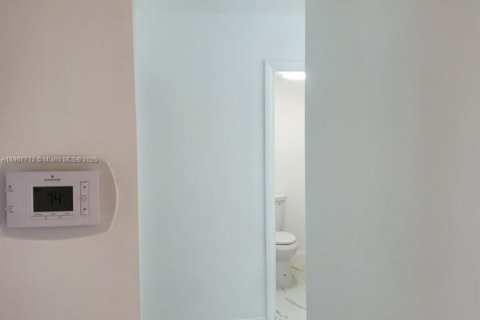 Condominio en alquiler en Lauderhill, Florida, 2 dormitorios, 111.48 m2 № 1964821 - foto 12