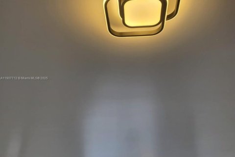 Condominio en alquiler en Lauderhill, Florida, 2 dormitorios, 111.48 m2 № 1964821 - foto 13