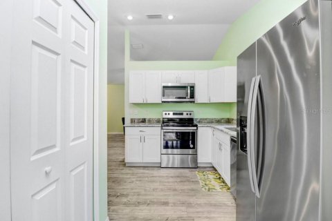 House in Lake Placid, Florida 2 bedrooms, 91.04 sq.m. № 1853633 - photo 10