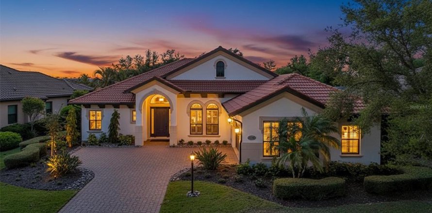 Villa ou maison à Lakewood Ranch, Floride 3 chambres, 239.59 m2 № 2094307